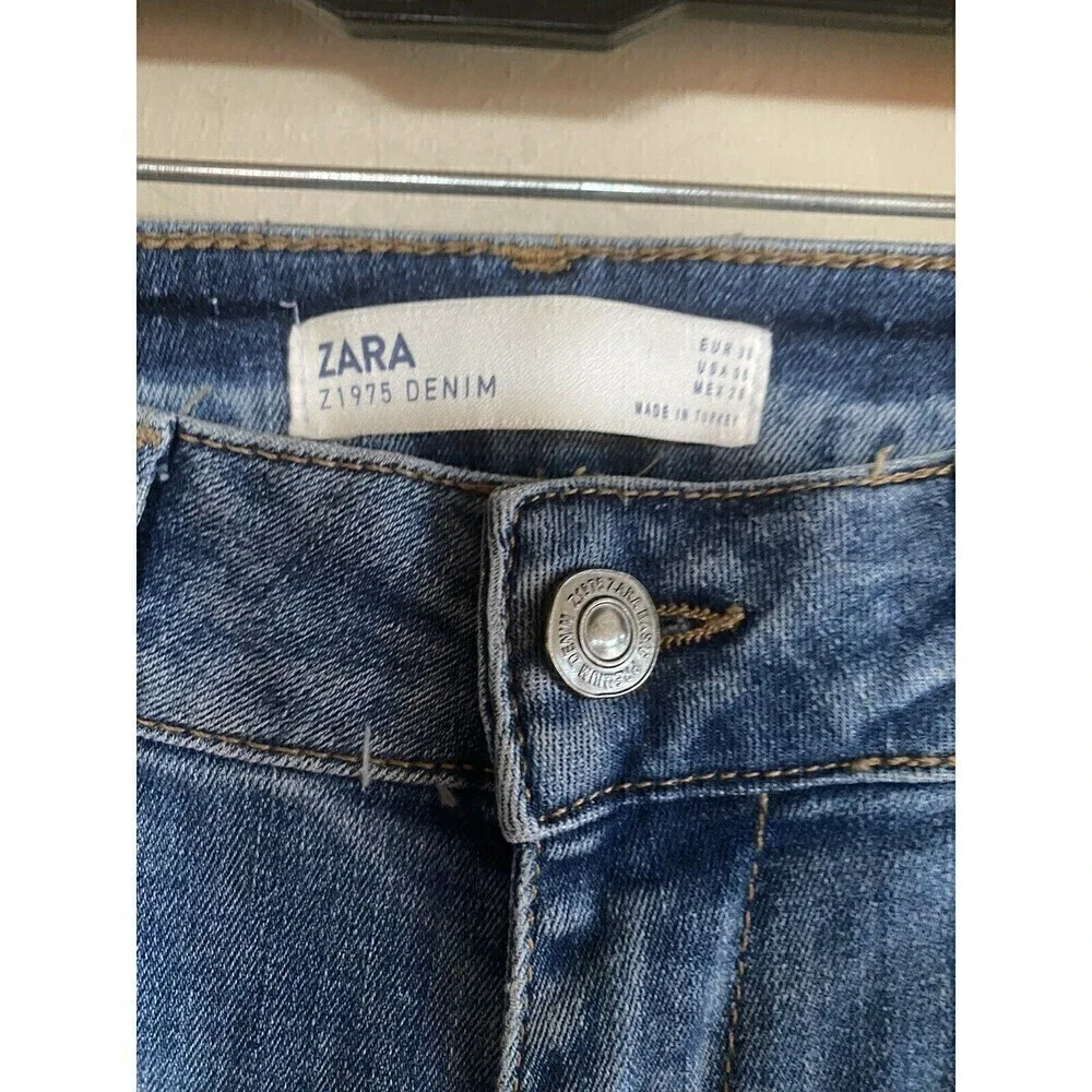 ZARA Embellished Destressed Jeans Sz.6